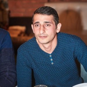 Эдик Мовсисян, 37 лет